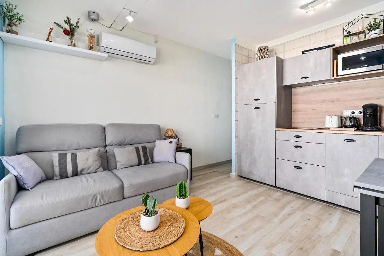Welcs Apartamento 045 Emp Frente Al Canal Apartment Empuriabrava 0*,  Spain